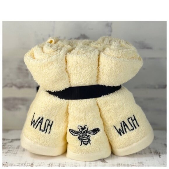 NEW Rae Dunn Wash Bee Yellow Washcloths Set of 6 🐝 - Picture 1 of 2
